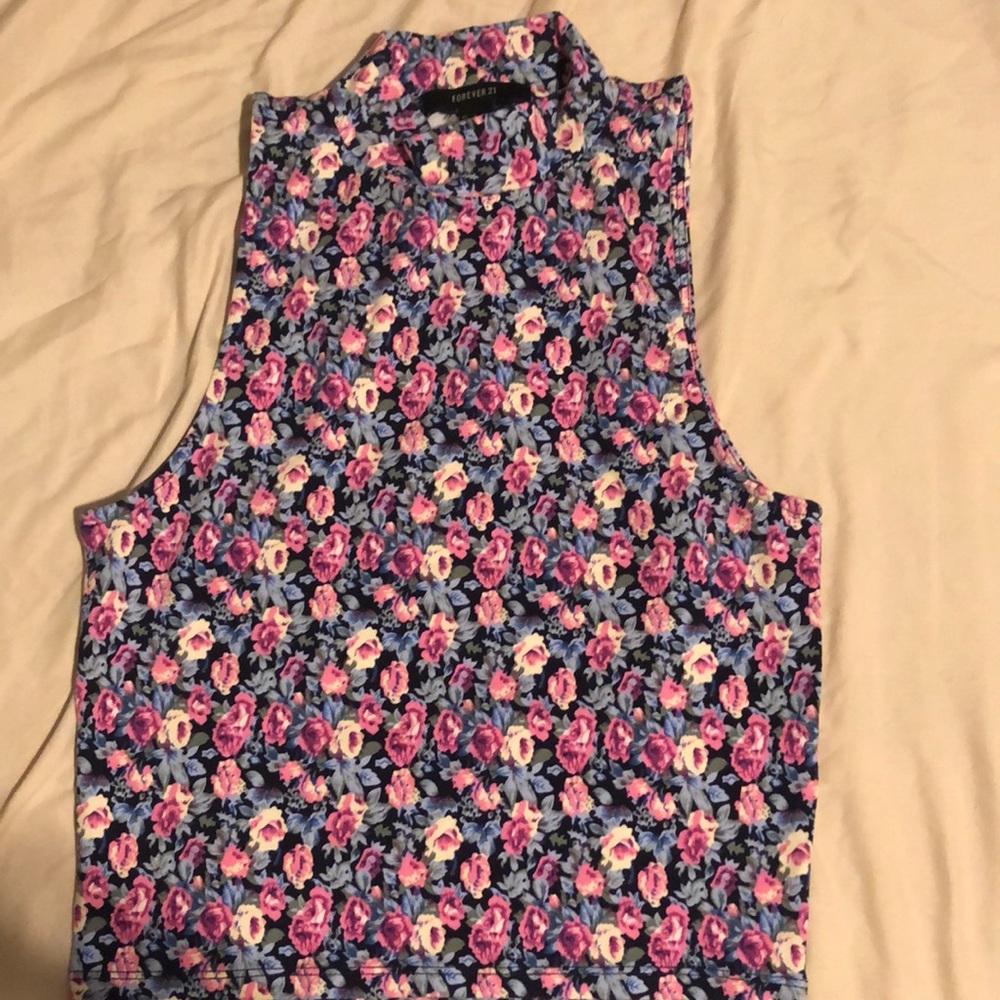 Crop top. Size S. New.